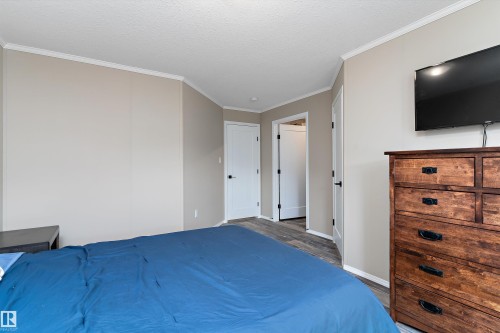 86 Meadowview Road, Morinville, AB - Indoor Photo Showing Bedroom