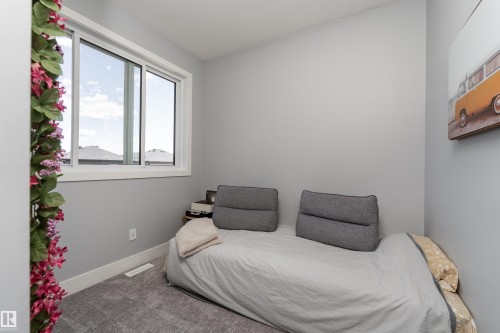 18 Kiwyck Link, Spruce Grove, AB 