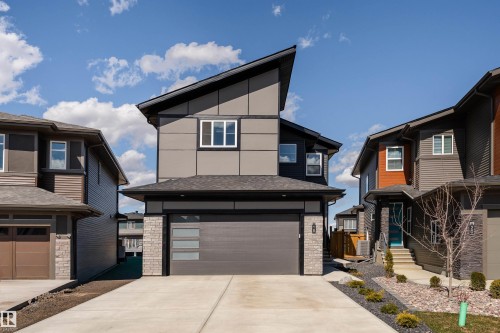 18 Kiwyck Link, Spruce Grove, AB 