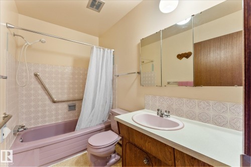 11008 162A Avenue, Edmonton, AB 