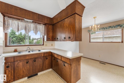 11008 162A Avenue, Edmonton, AB 