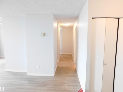 903 13910 Stony Plain Road, Edmonton, AB 
