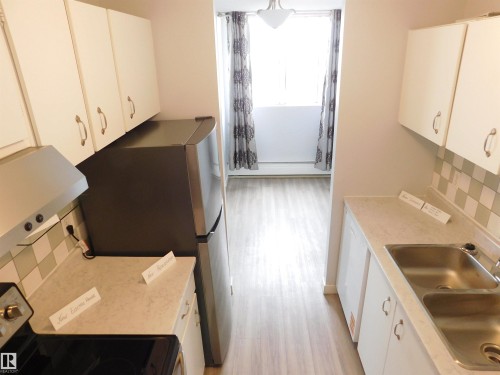 903 13910 Stony Plain Road, Edmonton, AB 