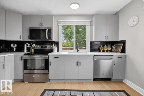 11940 152B Avenue, Edmonton, AB 