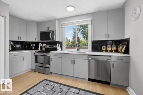 11940 152B Avenue, Edmonton, AB 