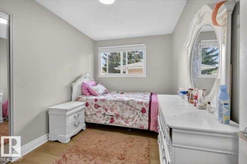 11940 152B Avenue, Edmonton, AB 