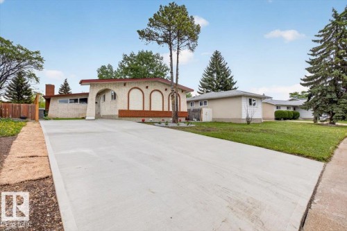 11940 152B Avenue, Edmonton, AB 