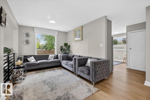 11940 152B Avenue, Edmonton, AB 