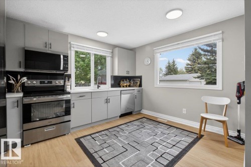 11940 152B Avenue, Edmonton, AB 