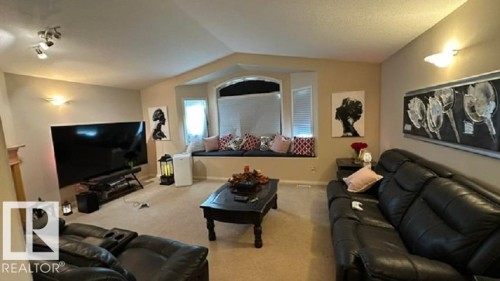 201 Foxboro Cove, Sherwood Park, AB 