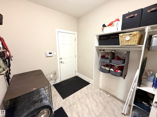 23 Dillworth Crescent, Spruce Grove, AB 
