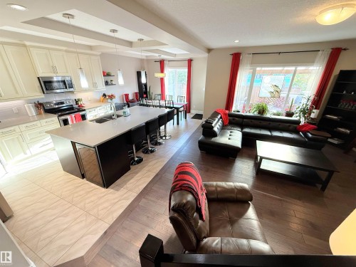 23 Dillworth Crescent, Spruce Grove, AB 