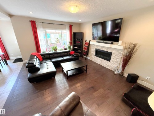 23 Dillworth Crescent, Spruce Grove, AB 