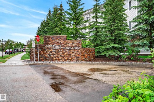 2402 7343 South Terwillegar Drive, Edmonton, AB 