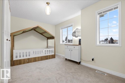 15736 133 Street, Edmonton, AB 