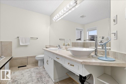 15736 133 Street, Edmonton, AB 