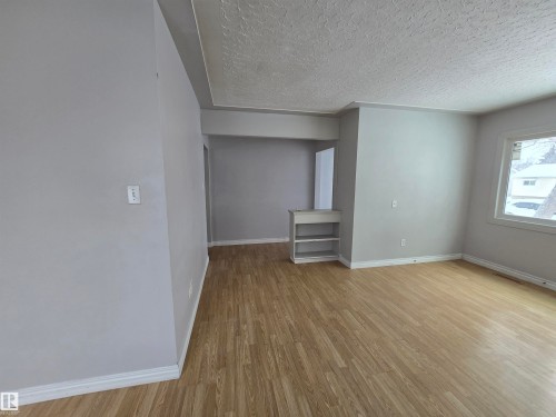 11910 43 Street, Edmonton, AB 