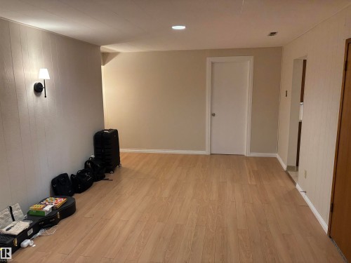 11910 43 Street, Edmonton, AB 