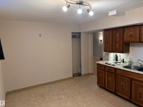 11910 43 Street, Edmonton, AB 