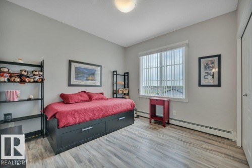 402 812 Welsh Drive Sw, Edmonton, AB - Indoor Photo Showing Bedroom