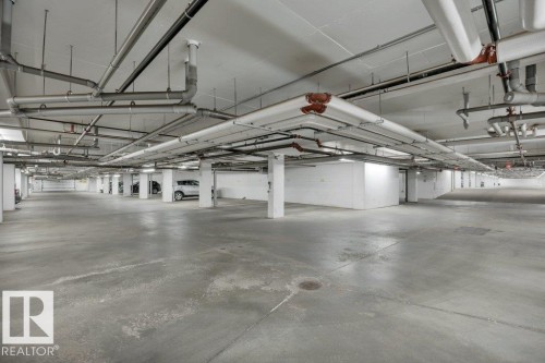 402 812 Welsh Drive Sw, Edmonton, AB - Indoor Photo Showing Garage