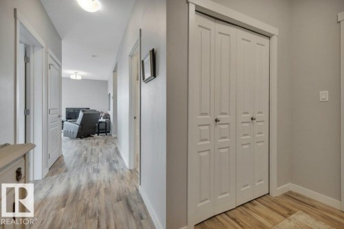 402 812 Welsh Drive Sw, Edmonton, AB - Indoor Photo Showing Other Room