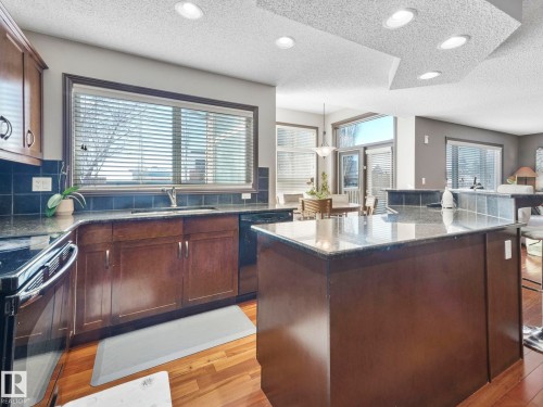 960 Summerside Link Link, Edmonton, AB 