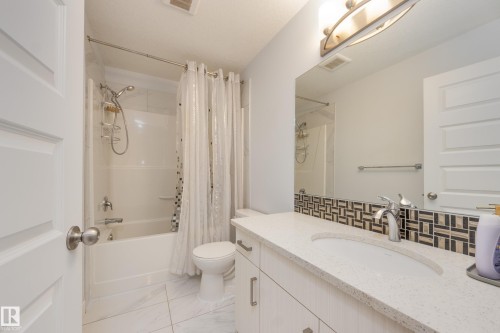 #66- 723 172 Street Sw, Edmonton, AB - Indoor Photo Showing Bathroom