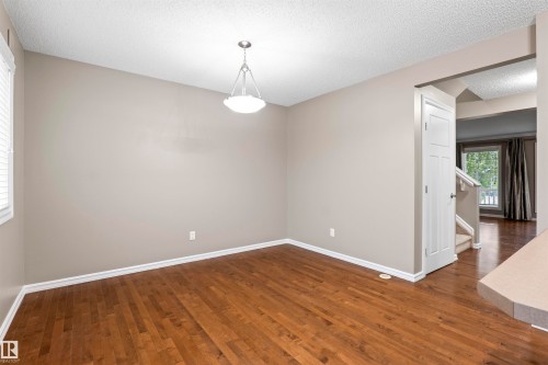 809 37A Avenue, Edmonton, AB 