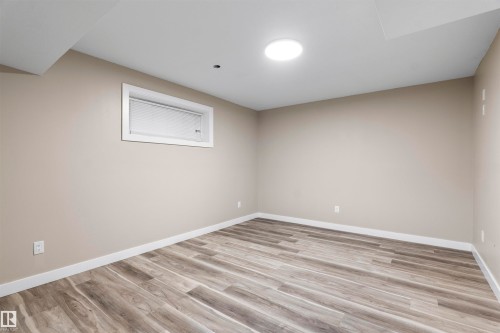 809 37A Avenue, Edmonton, AB 