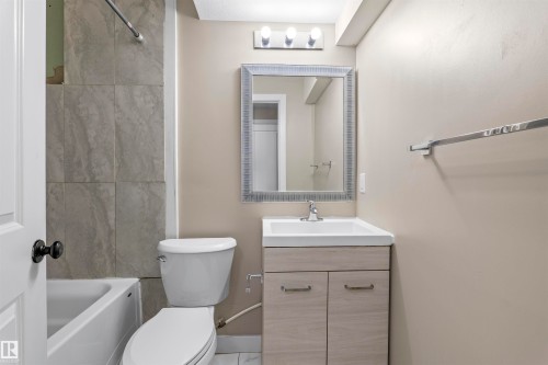 809 37A Avenue, Edmonton, AB 