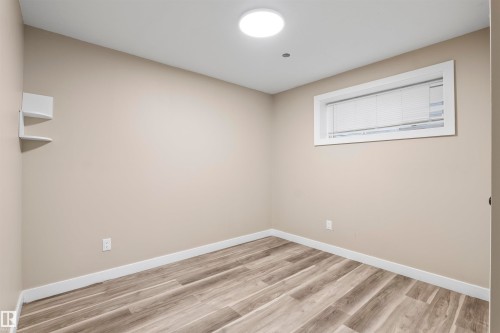 809 37A Avenue, Edmonton, AB 