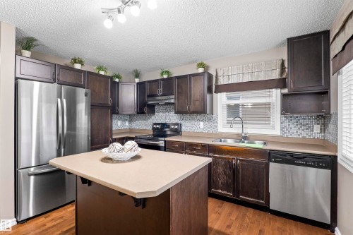809 37A Avenue, Edmonton, AB 