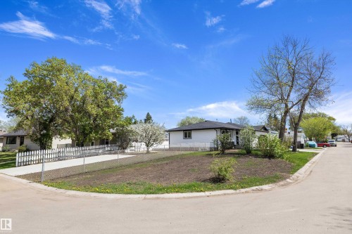 22 Huron Drive, Leduc, AB - Outdoor