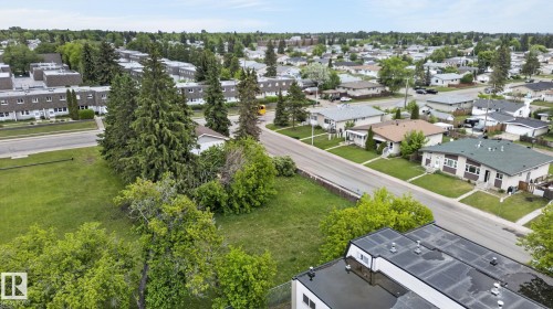 Residential neighborhood featuring a variety of single-family homes and townhouses - 13908 64 Street, Edmonton, AB 