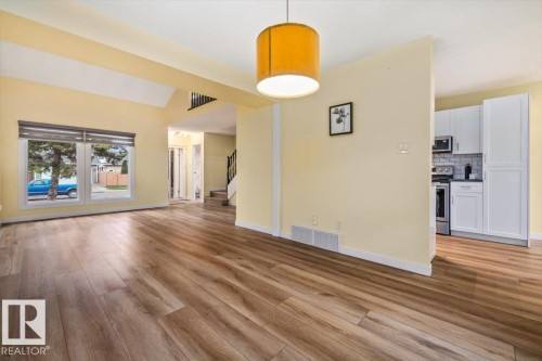 5327 Hill View Crescent, Edmonton, AB 