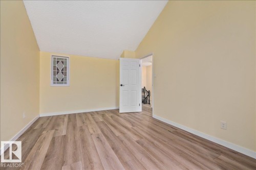 5327 Hill View Crescent, Edmonton, AB 