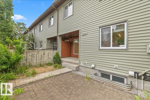 5327 Hill View Crescent, Edmonton, AB 