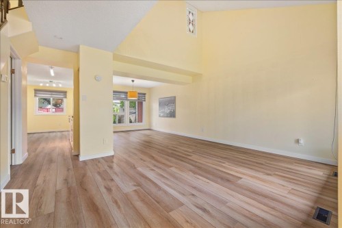 5327 Hill View Crescent, Edmonton, AB 