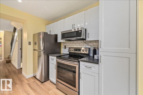 5327 Hill View Crescent, Edmonton, AB 