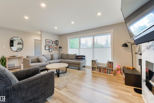 14307 86 Avenue, Edmonton, AB 