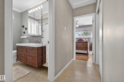 7307 86 Avenue, Edmonton, AB 