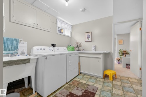 7307 86 Avenue, Edmonton, AB 