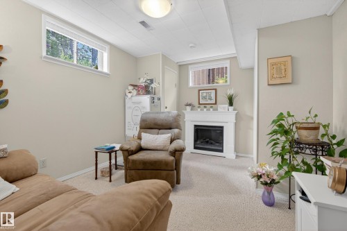 7307 86 Avenue, Edmonton, AB 
