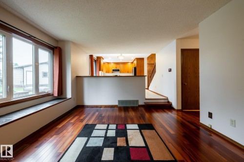 2609 49 Street, Edmonton, AB 