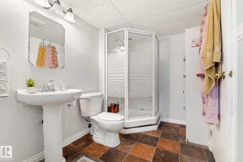 4702 50 Avenue, Beaumont, AB 