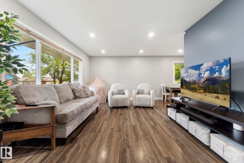 4702 50 Avenue, Beaumont, AB 