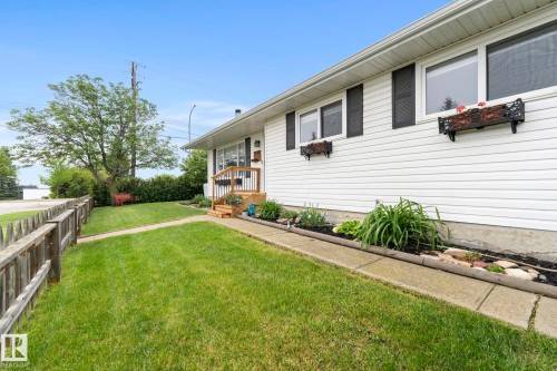4702 50 Avenue, Beaumont, AB 