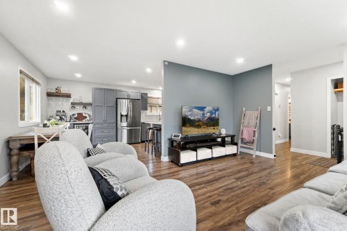 4702 50 Avenue, Beaumont, AB 