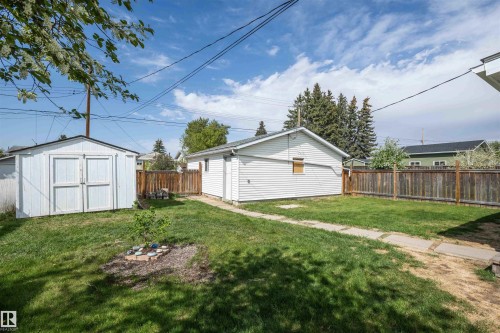 Yard - 4414 54 Avenue, Barrhead, AB - Outdoor